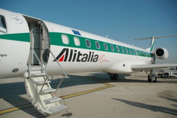 Conducerea Alitalia acceptă oferta de preluare a Etihad